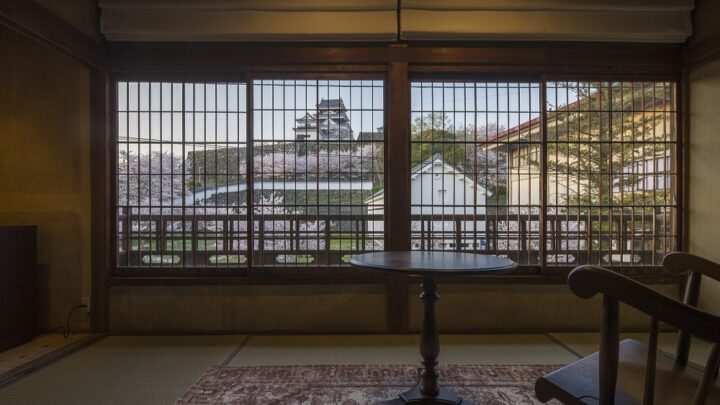 愛媛県・大洲市に「NIPPONIA HOTEL 大洲 城下町」がオープン。全国初の城泊もスタートしました。